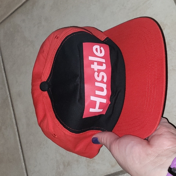 Phat Farm Kids Hustle Red, Black, White Crew Neck Tshirt & Adjustable Hat MD LG - Picture 3 of 4